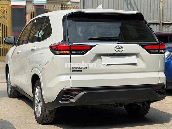 Toyota Innova Cross CVT 2025 - 3000 km bao check