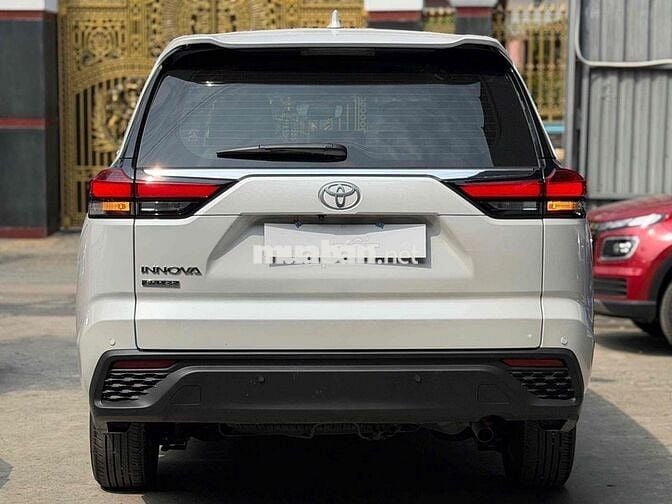 Toyota Innova Cross CVT 2025 - 3000 km bao check