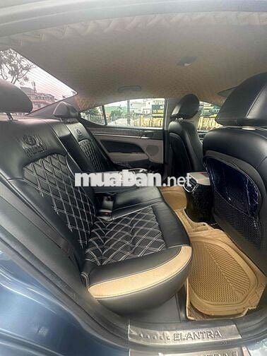 Hyundai Elantra GLS MT 2016 1.6 MT - odo 80.000 Km