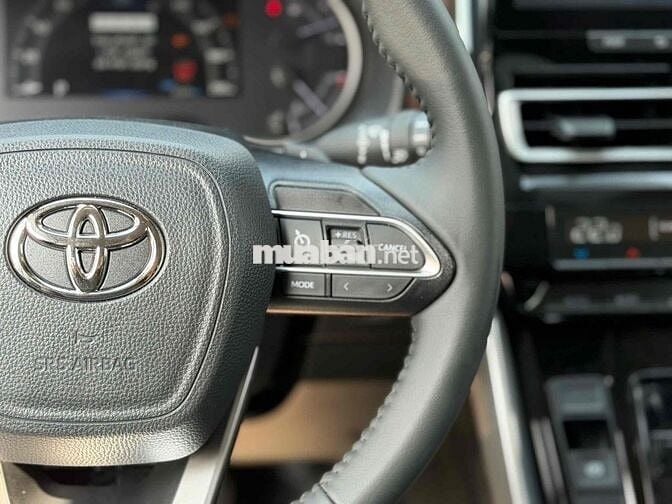 Toyota Innova Cross CVT 2025 - 3000 km bao check