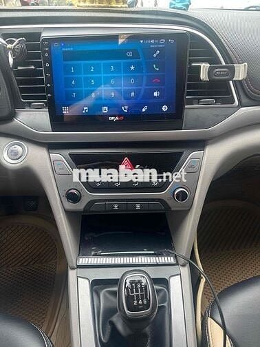 Hyundai Elantra GLS MT 2016 1.6 MT - odo 80.000 Km