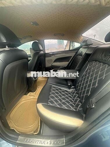 Hyundai Elantra GLS MT 2016 1.6 MT - odo 80.000 Km