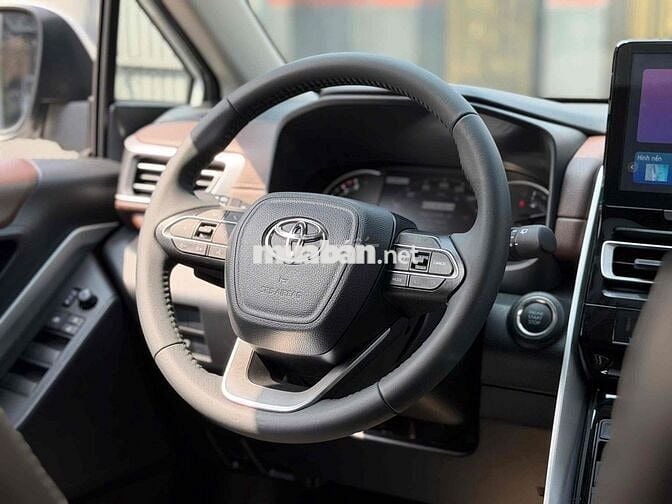 Toyota Innova Cross CVT 2025 - 3000 km bao check