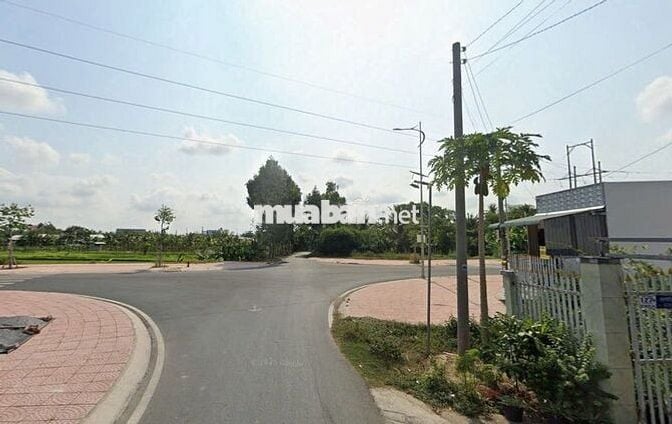 BÁN ĐẤT THỔ CƯ TẠI NGÃ TƯ ĐƯỜNG D1 – TRUNG TÂM TT. LONG HỒ, VĨNH LONG