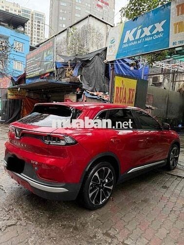 VF8 Plus thuê pin tiên phong - Xe dân dùng