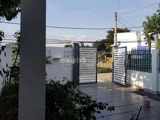 Mình chính chủ cần bán nhà 6m3x21m: công nhận 116 ,5m2,đường 6m xe oto