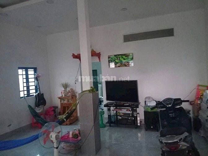 Mình chính chủ cần bán nhà 6m3x21m: công nhận 116 ,5m2,đường 6m xe oto