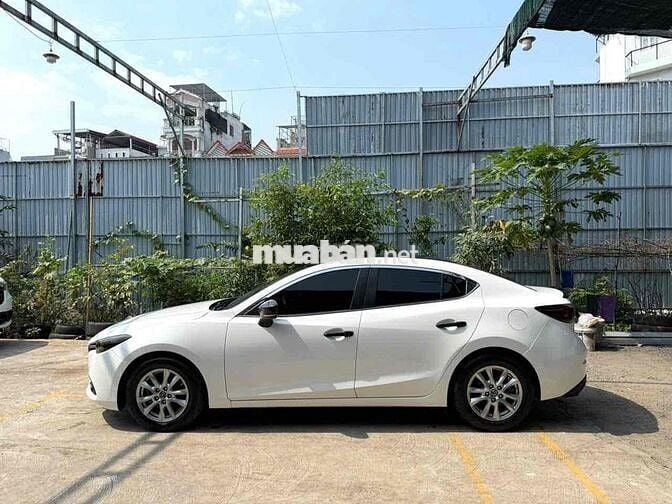 MAZDA 3 2018 luxury BẢO HÀNH 1 NĂM HỖ TRỢ VAY 65%