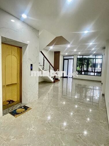 Tầng trệt 5x23m Vạn Phúc có máy lạnh hầm xe, lối đi riêng. Chỉ 10,5tr