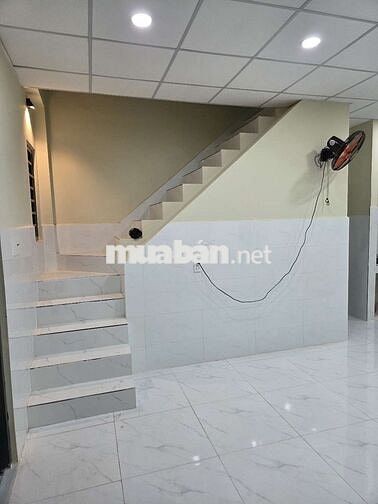 Cho thuê nhà nguyên căn DTSD 70M2 Mặt tiền đường