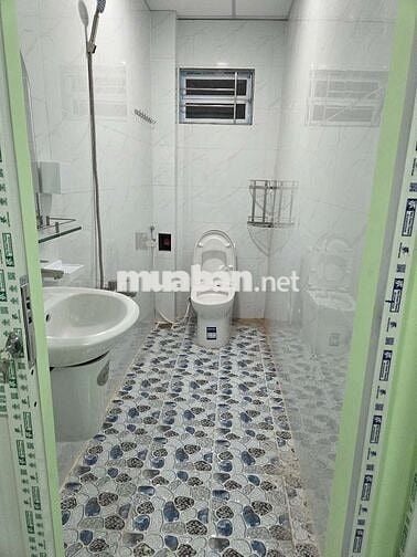 Cho thuê nhà nguyên căn DTSD 70M2 Mặt tiền đường