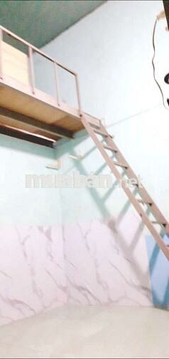 Phòng trọ 16m2 có gác lửng,đường Nguyễn Văn Quá gần NH Đông Phương