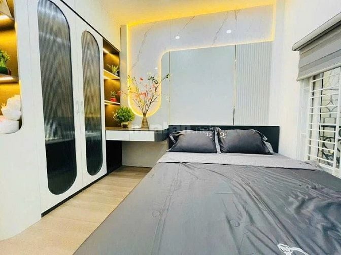 Nhà 6 Tầng 42 M BÙI XƯƠNG TRẠCH Ngõ thông gần phố Giá > 7 tỷ Sổ Đỏ Sẵn