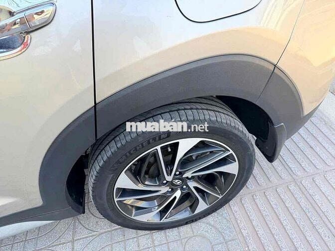 Hyundai Tucson 2019 1.6 AT Turbo - 88000 km