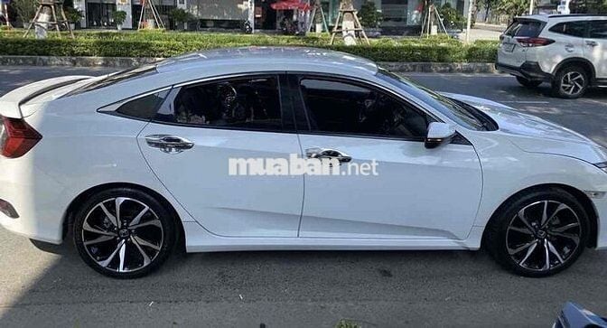 Honda Civic 2019 RS 64000 km Trắng