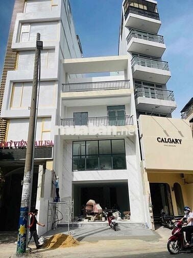 NHÀ MỚI PHỐ LỚN QUẬN 3 TRẦN QUANG DIỆU 6.5x20 - 5 TÂNG THANG MÁY