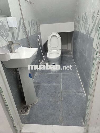 Cho thuê nhà nguyên căn DTSD 70M2 Mặt tiền đường