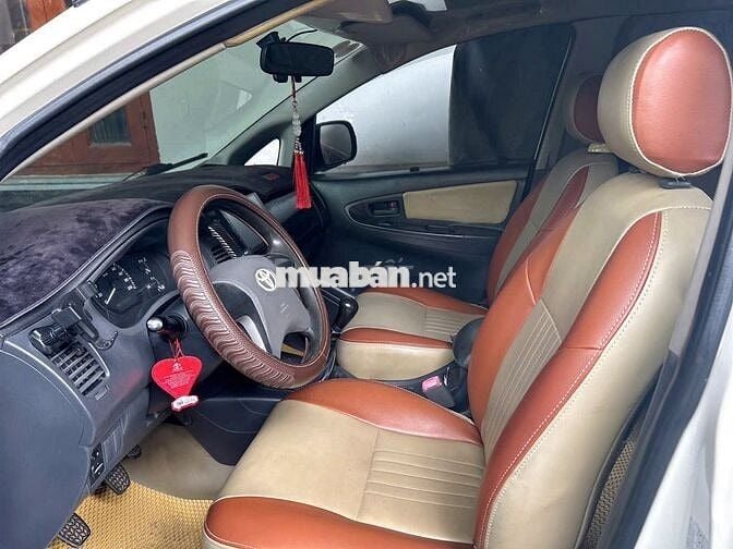 Toyota Innova 2016 J - 190000 km