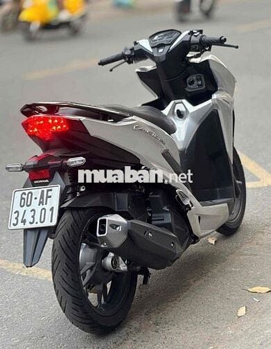 Bán Vario 150 Màu Bạc Porsche