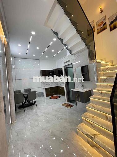 hẻm 1/ , cách HXH 10m , nhà mới xây 3 tầng 3 pn đẹp sang xịn