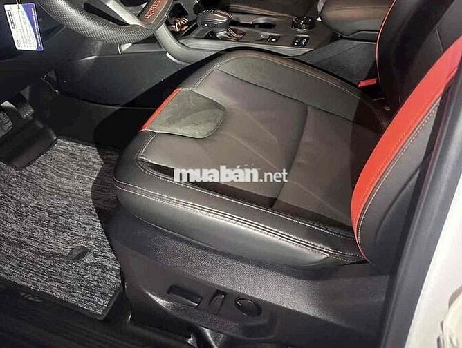 Ford Raptor 2024 Trắng 1 vạn km