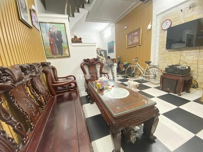 Bán nhà chính chủ ngõ 268 ngọc thuỵ ( tổ 27 ) 