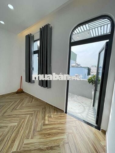 hẻm 1/ , cách HXH 10m , nhà mới xây 3 tầng 3 pn đẹp sang xịn