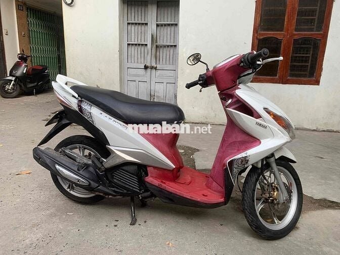 Xe Yamaha Luvias RS 125cc màu trắng