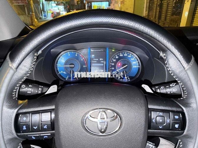 Toyota Fortuner 2020 2.4AT xe siêu cọp