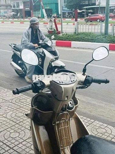 Yamaha Novo 4 2011 Nâu Tự động