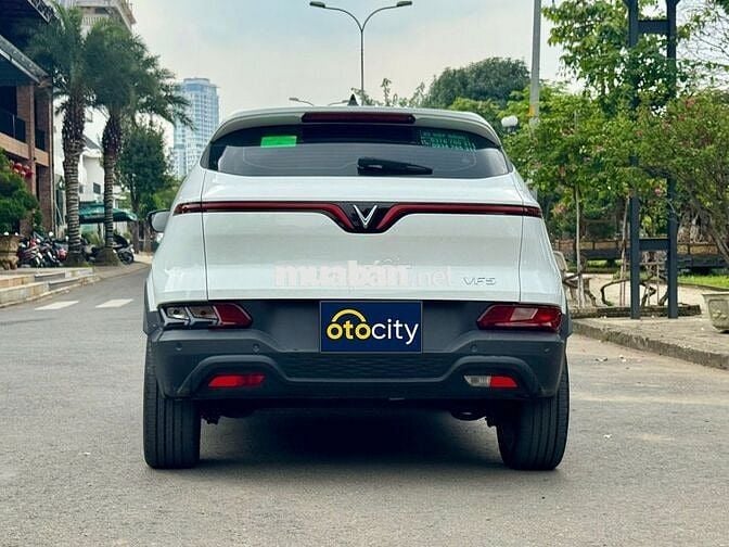VinFast VF5 Plus 2024 - Màu trắng - 3vkm - Mua pin