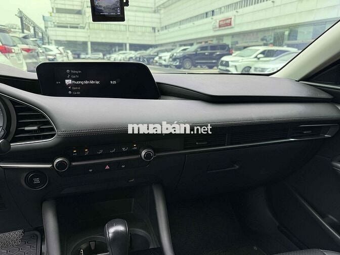 Mazda 3 2021 1.5AT Deluxe - mẫu quá đẹp - Giá mềm