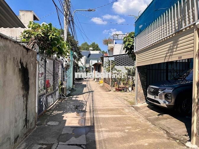 Hiếm Nhà 1 trệt 1 lầu chuẩn bị hoàn thiện khu 6 Phú Lợi cũ -TP.HCM đẹp