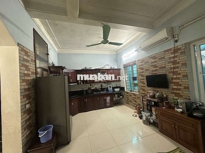 BÁN GẤP CĂN NHÀ MẶT PHỐ 3 TẦNG - VỊ TRÍ ĐẮC

ĐỊA KINH DOANH CỰC ĐỈNH