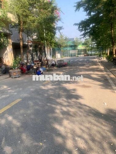 Cần bán gấp Hơn 8.4x tỷ nhà 3 tầng Khu đô thị Tiền Châu Phúc Yên