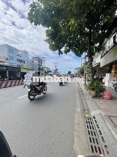 Hiếm ! Bán nhà mặt tiền Huỳnh Tấn Phát, Q7, 195m2, 2 tầng, chỉ 29,9 tỷ