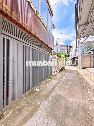 NHÀ 3 PHÒNG NGỦ - HẺM 28 MẬU THÂN