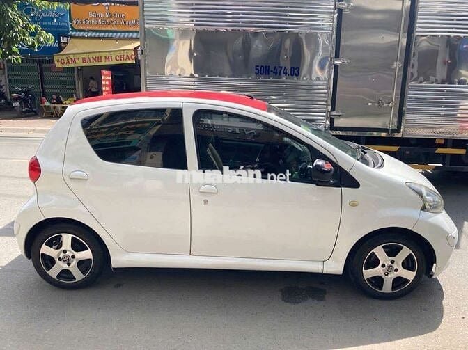 Toyota Aygo 2009 Trắng đỏ