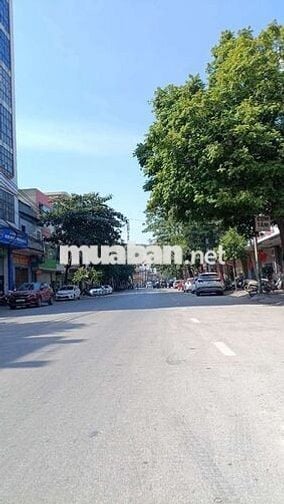 BÁN GẤP CĂN NHÀ MẶT PHỐ 3 TẦNG - VỊ TRÍ ĐẮC

ĐỊA KINH DOANH CỰC ĐỈNH