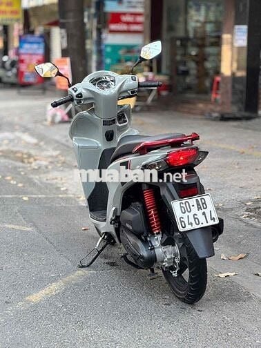 Bán Vision 2025 Bản Thể Thao Xám Xi Măng