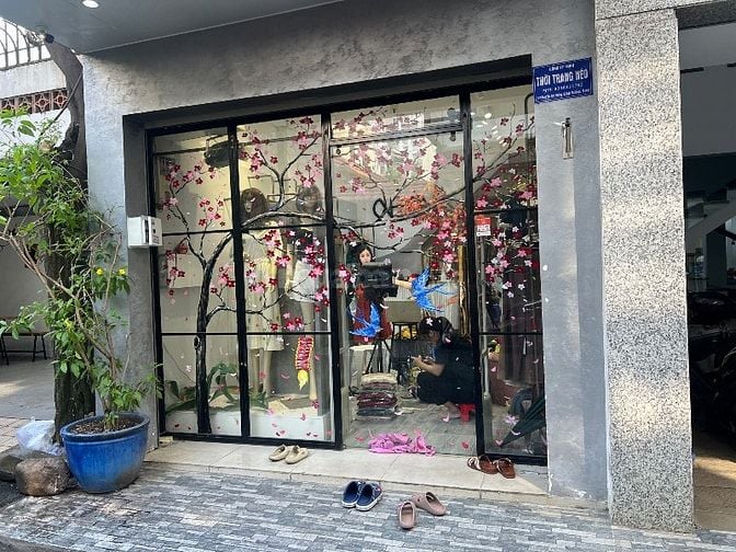 Cho thuê chính chủ nguyên căn 4x12 gần sân bay TSN