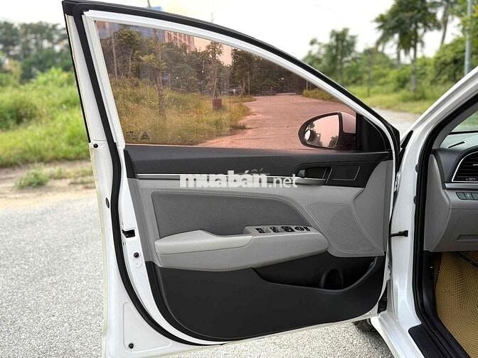 Hyundai Elantra 2017 1.6 MT - 82000 km