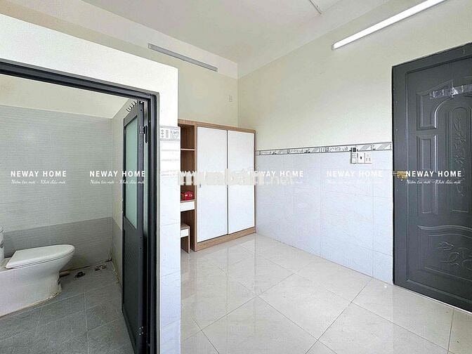 PHÒNG TRỌ BAN CÔNG KHÔNG GÁC_NGAY ĐH HUIT_SẴN MÁY LẠNH_THANG MÁY