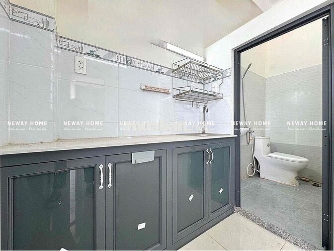 PHÒNG TRỌ BAN CÔNG KHÔNG GÁC_NGAY ĐH HUIT_SẴN MÁY LẠNH_THANG MÁY