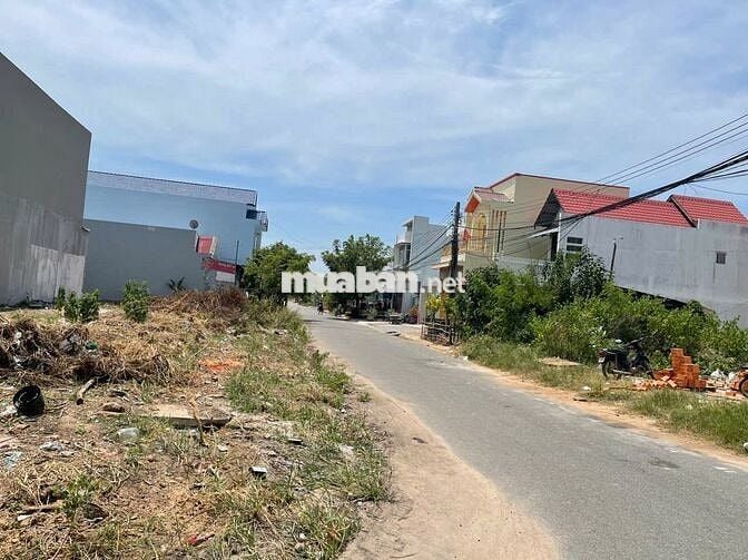 Góc 2 mặt tiền Nguyễn Văn Linh TP.Phan Thiết 162m2(7mx30m) Full thổ cư