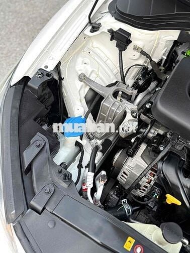 Hyundai Elantra 2017 1.6 MT - 82000 km