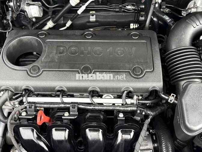 Hyundai Santa Fe 2018 2.4 AT 2WD - 80000 km