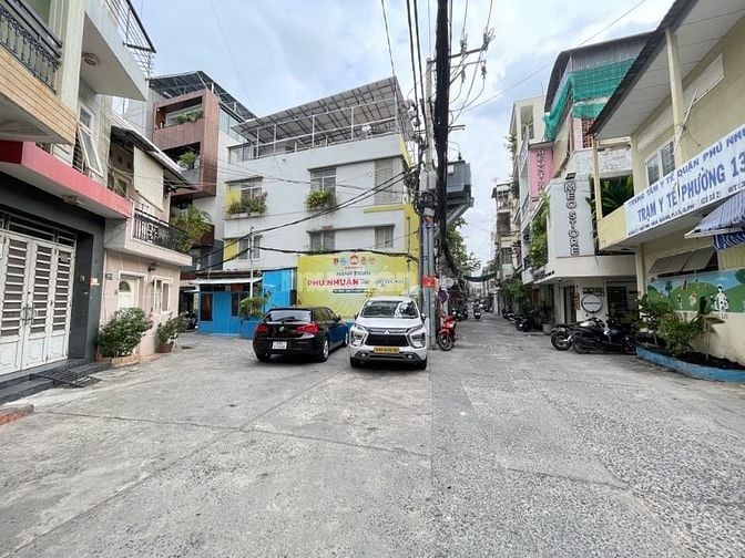 HUỲNH VĂN BÁNH - TRUNG TÂM PHÚ NHUẬN - 18M2 - 2 PHÒNG NGỦ - 3WC