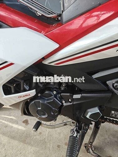 Xe chính chủ mình cần bán nguyên zin áo dán keo