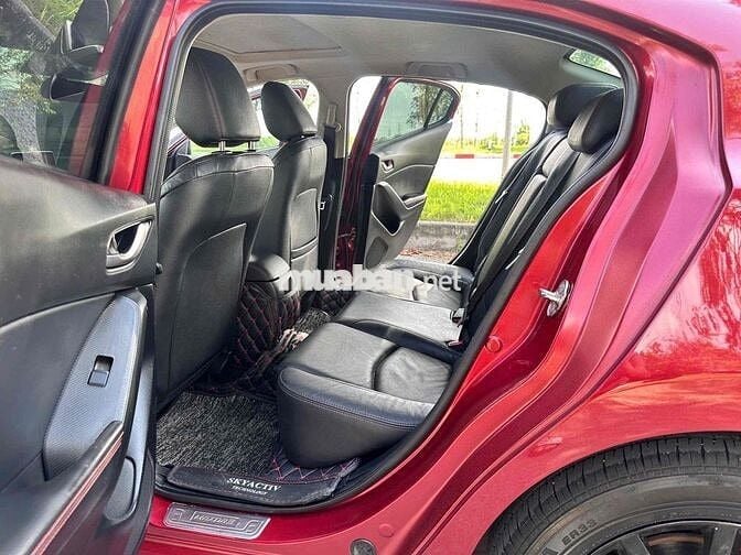 Mazda 3 2016 1.5 AT Sedan - 100000 km